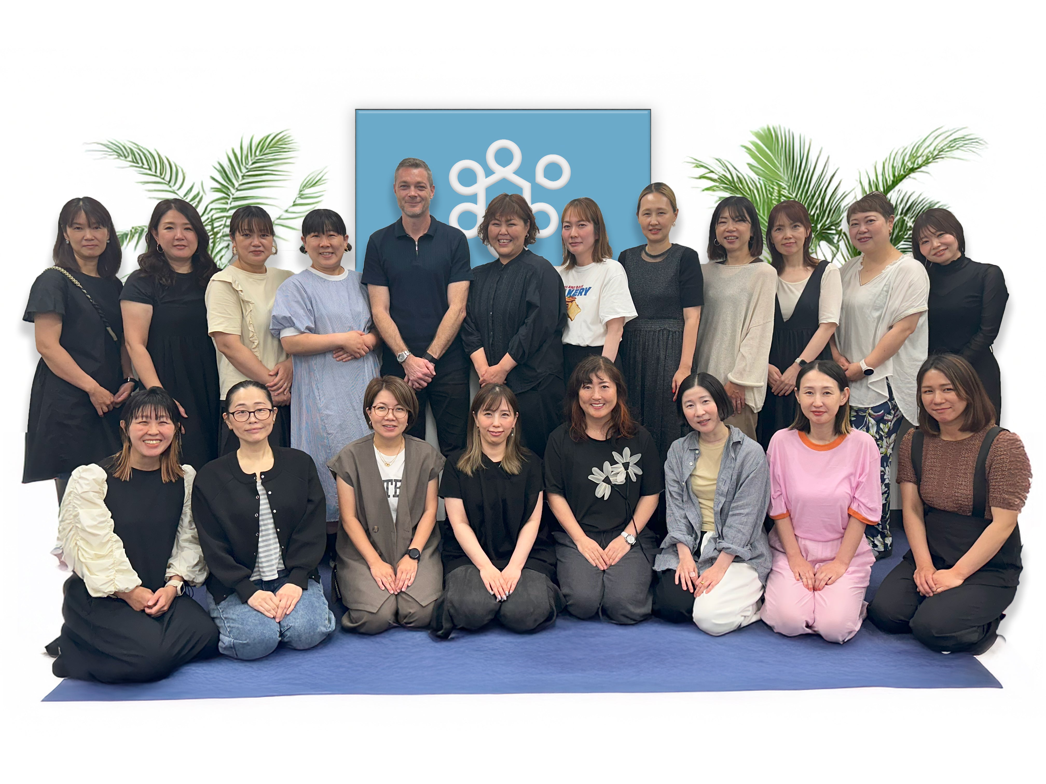 Staff_2_2e8ad9cc-ede7-4f22-bf97-645a983878b5.jpg